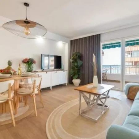 Апартаменты Antonio With Sea View,torrevieja,50 M From Playa Acequion Swimming Pool *