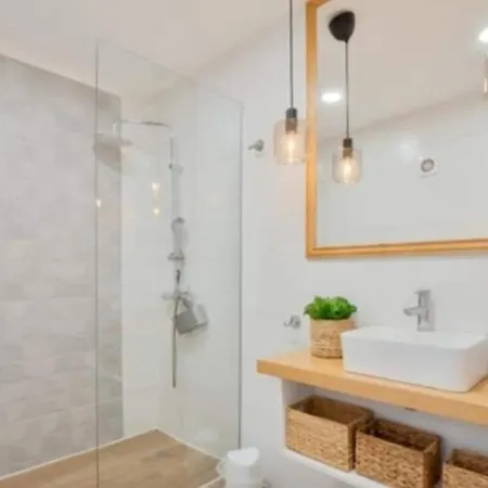 Antonio With Sea View,torrevieja,50 M From Playa Acequion Swimming Pool Апартаменты Торевьиа