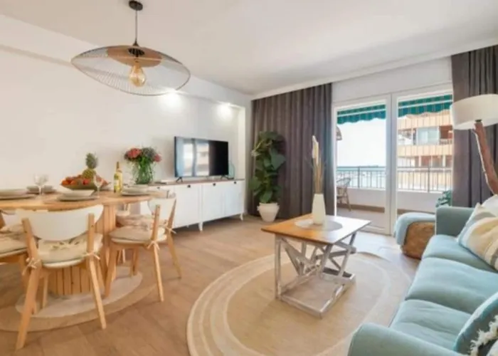 Apartman Antonio With Sea View,torrevieja,50 M From Playa Acequion Swimming Pool *